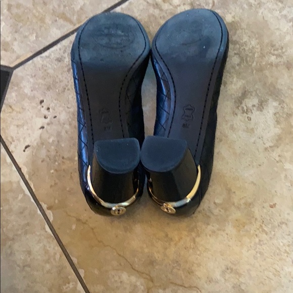 Tory Burch black leather quilted heels - Picture 5 of 8